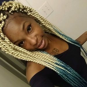 Meet your Posher, Lala